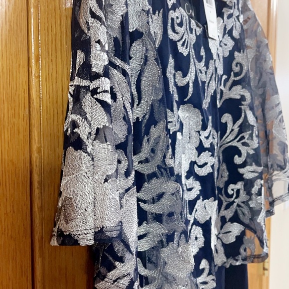 Formal Dress Plus Sz 14 14W 16W 18W 20W Connected Navy Maxi Floral Overlay Cape - Picture 6 of 8